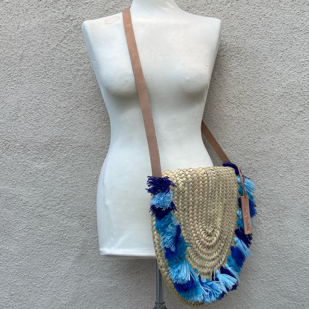 NEW Grass Palm Woven Semicircle Purse Blue Tassels French Baskets